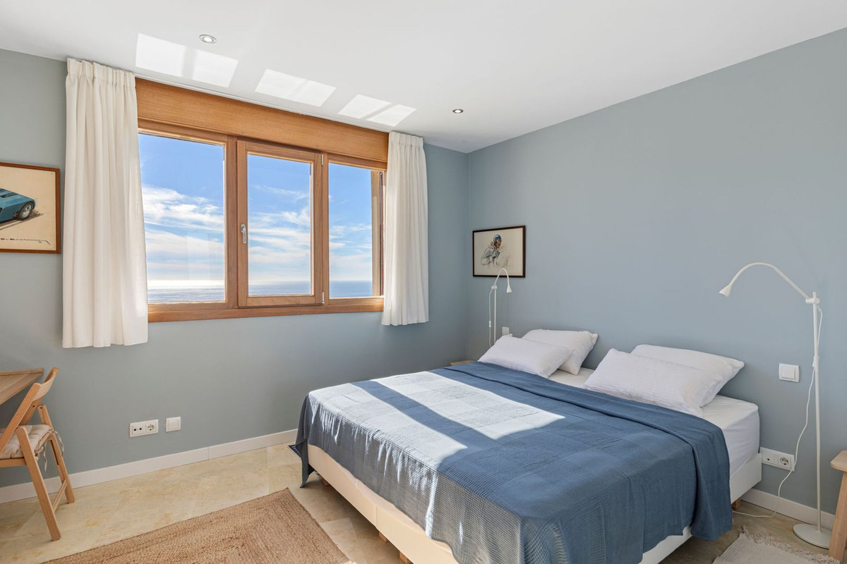 3 Bed Apartment for sale in Altos De Los Monteros Costa Del Sol, Málaga, Spain