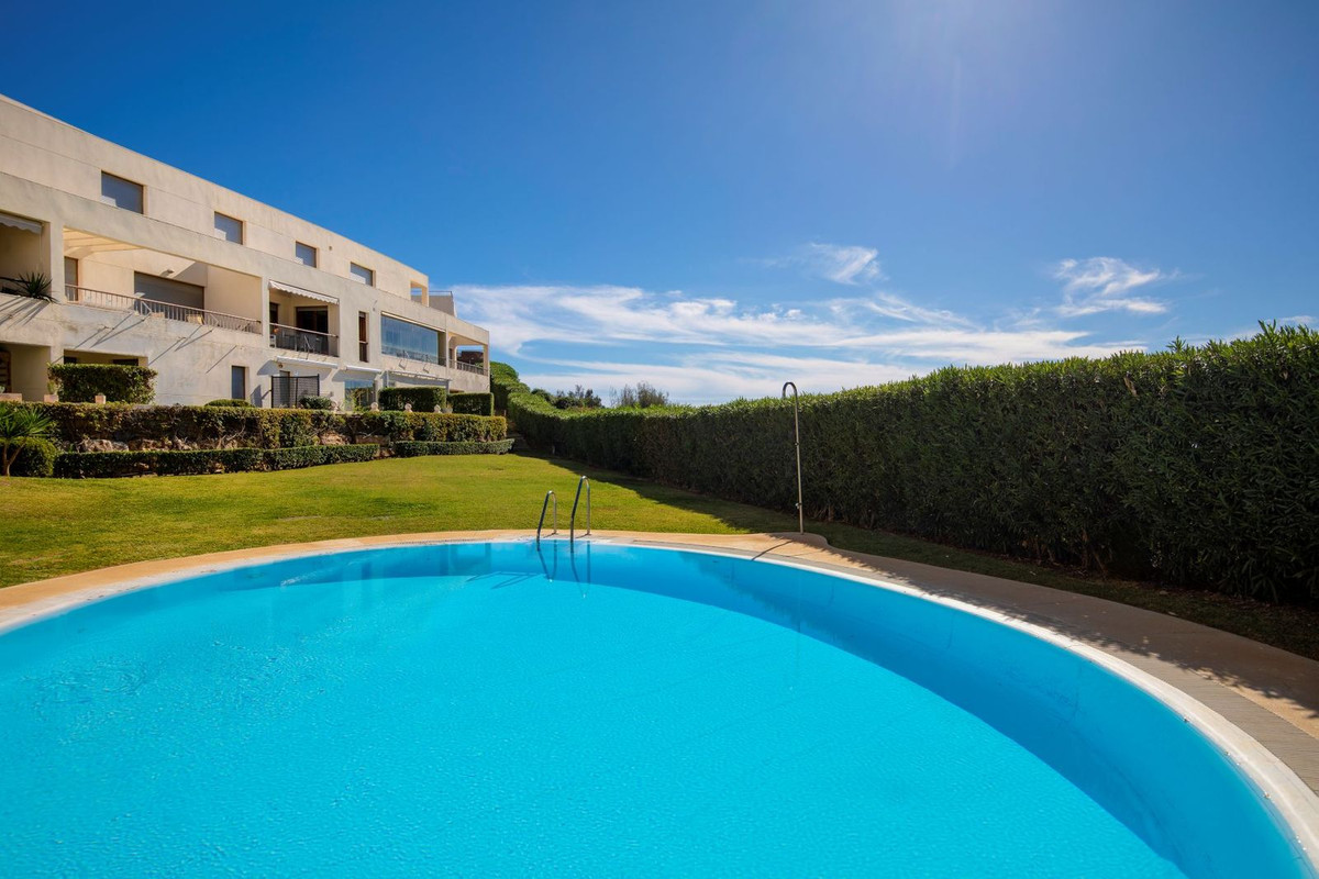 3 Bed Apartment for sale in Altos De Los Monteros Costa Del Sol, Málaga, Spain