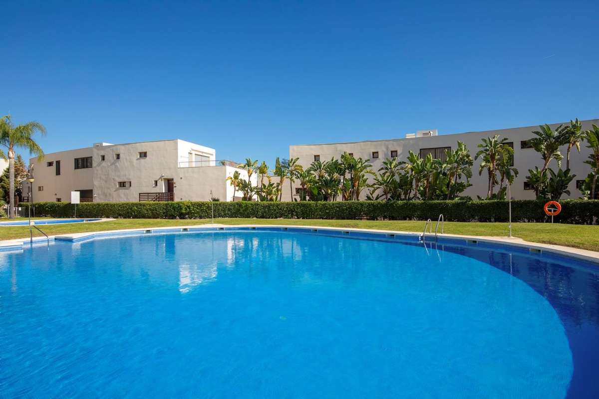 3 Bed Apartment for sale in Altos De Los Monteros Costa Del Sol, Málaga, Spain