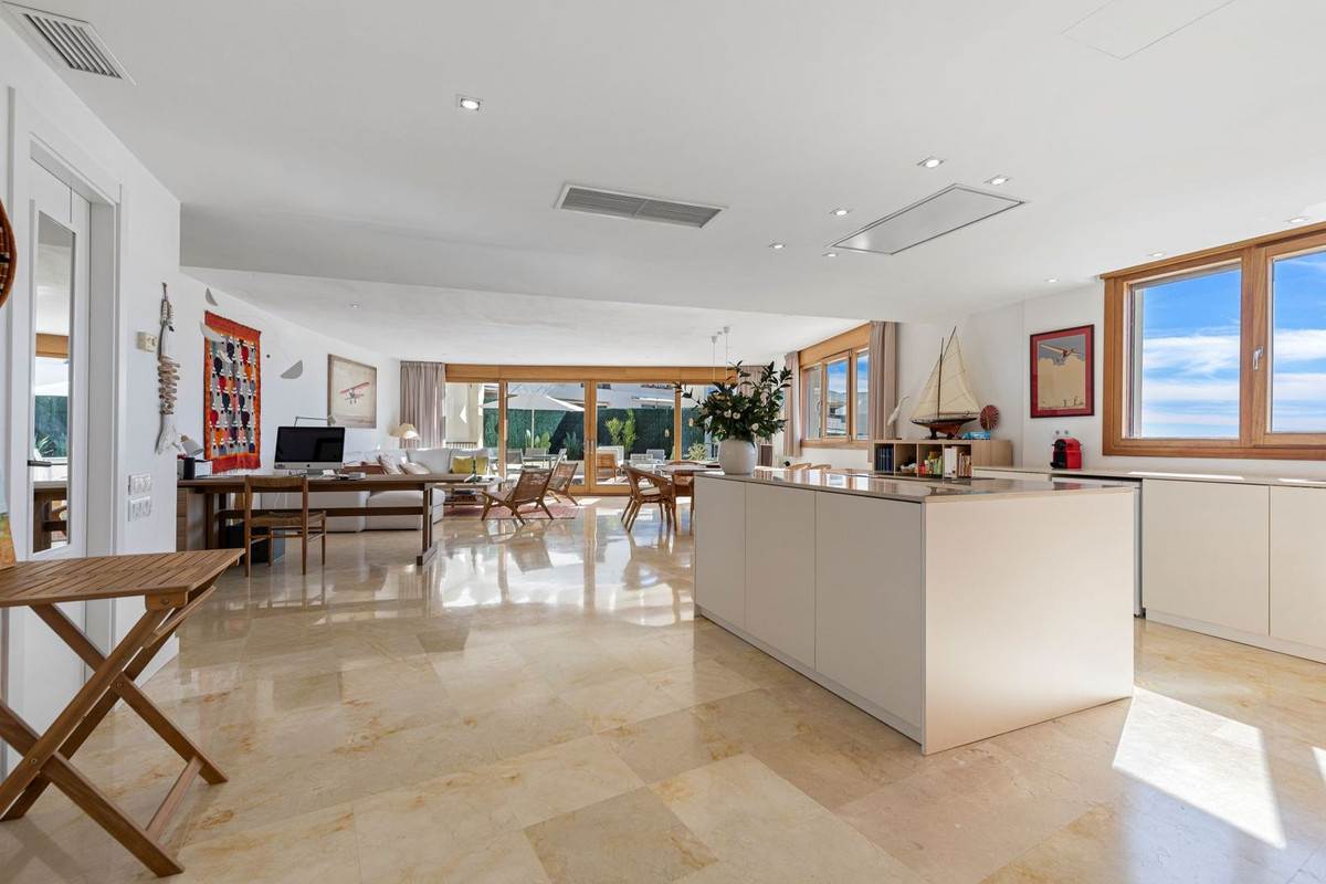 3 Bed Apartment for sale in Altos De Los Monteros Costa Del Sol, Málaga, Spain