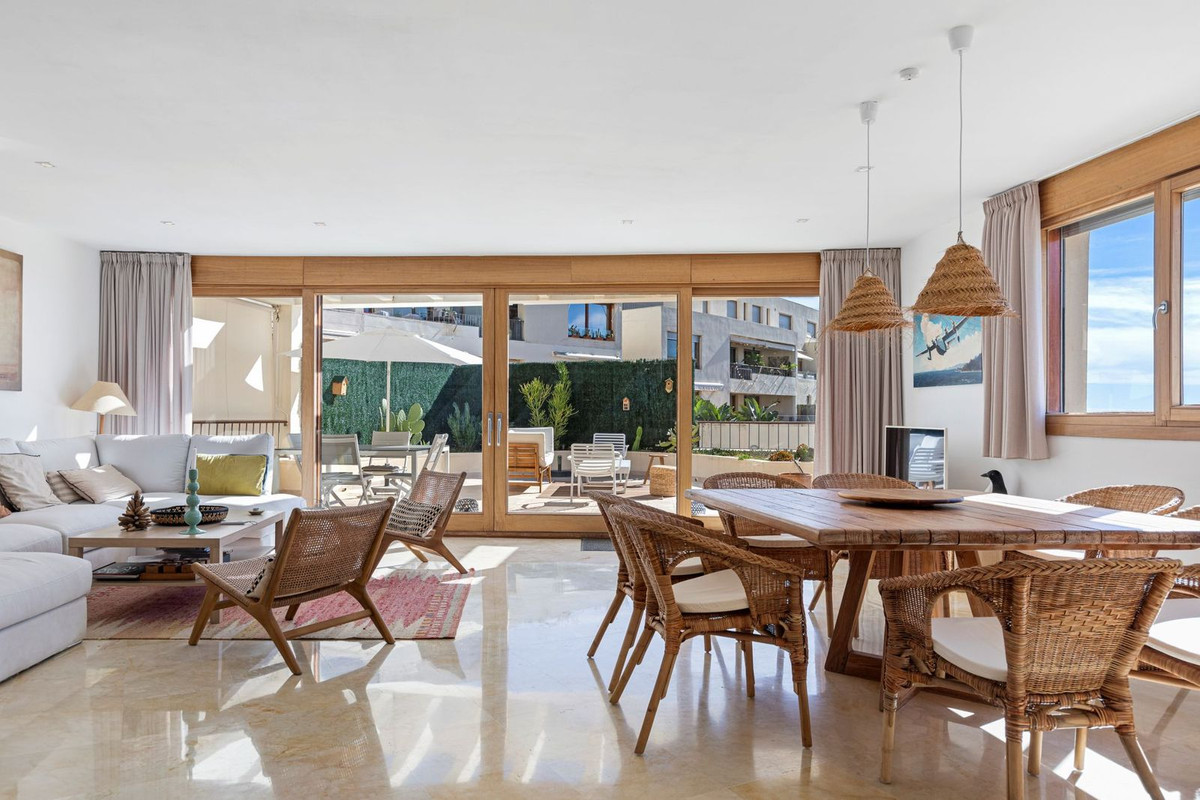 3 Bed Apartment for sale in Altos De Los Monteros Costa Del Sol, Málaga, Spain