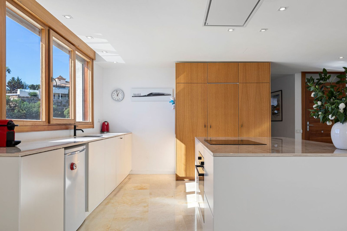 3 Bed Apartment for sale in Altos De Los Monteros Costa Del Sol, Málaga, Spain