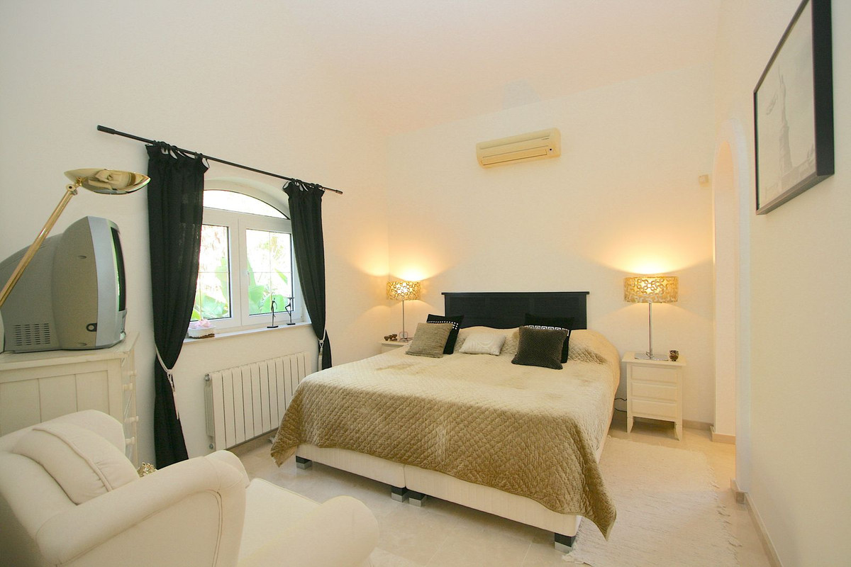 4 Bed Townhouse for sale in Mijas Costa Del Sol, Málaga, Spain