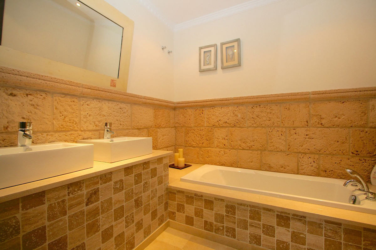 4 Bed Townhouse for sale in Mijas Costa Del Sol, Málaga, Spain