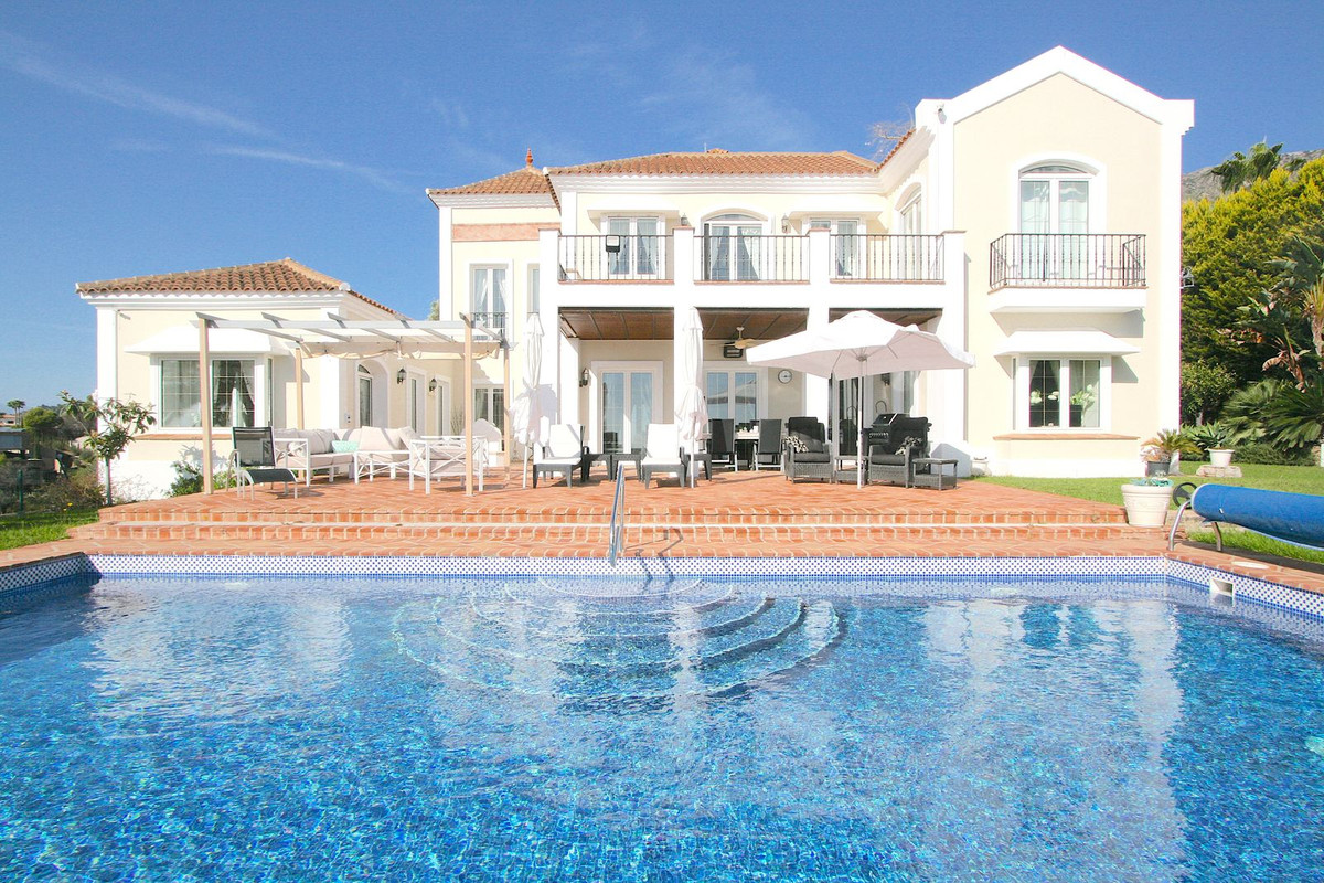 4 Bed Townhouse for sale in Mijas Costa Del Sol, Málaga, Spain