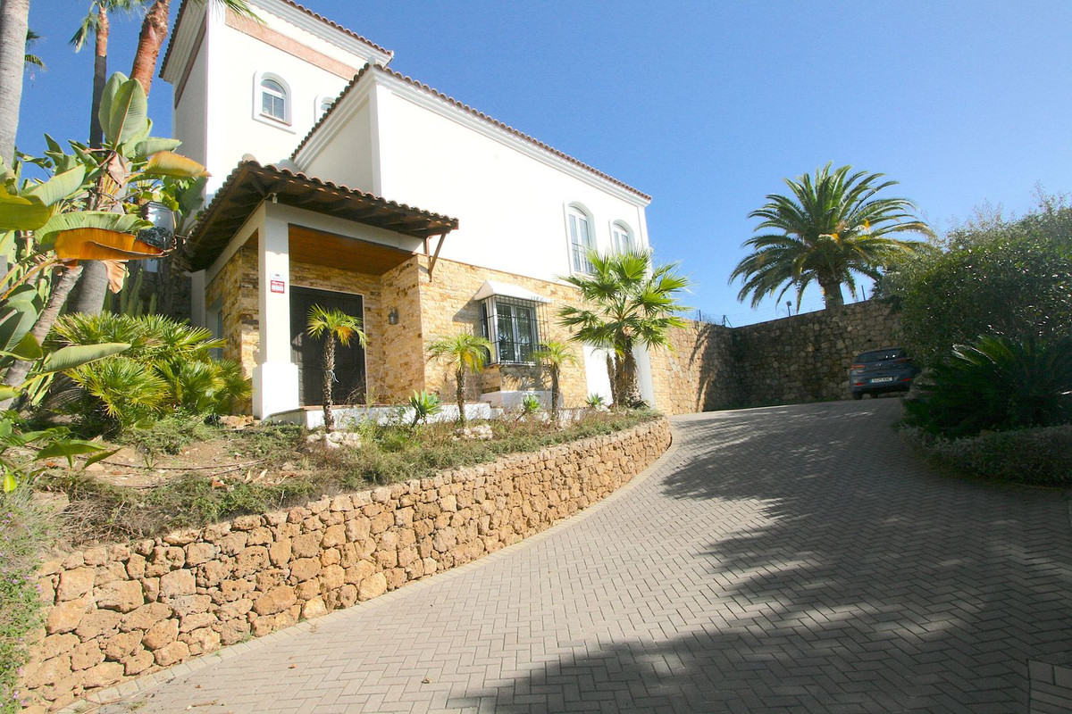 4 Bed Townhouse for sale in Mijas Costa Del Sol, Málaga, Spain