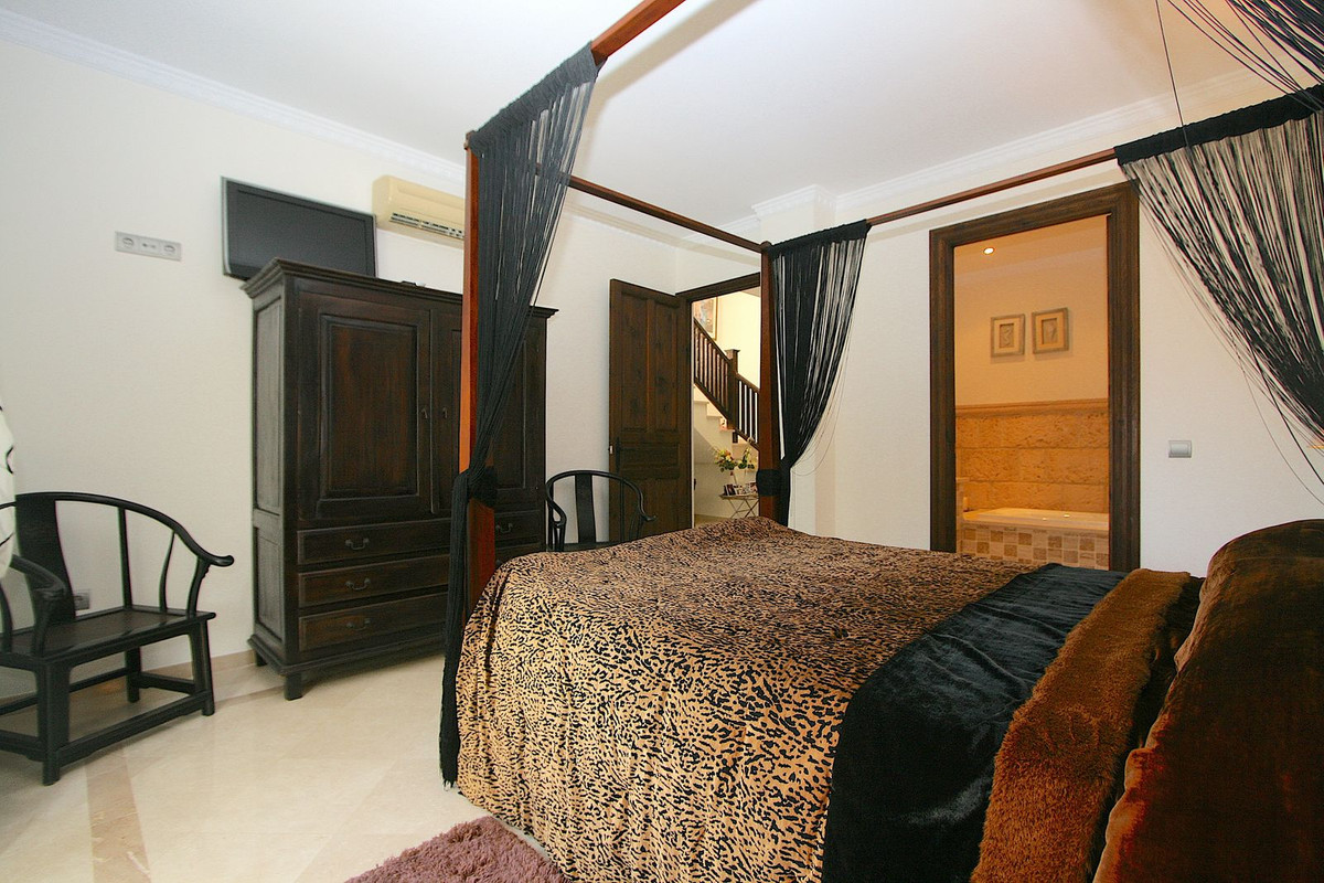 4 Bed Townhouse for sale in Mijas Costa Del Sol, Málaga, Spain