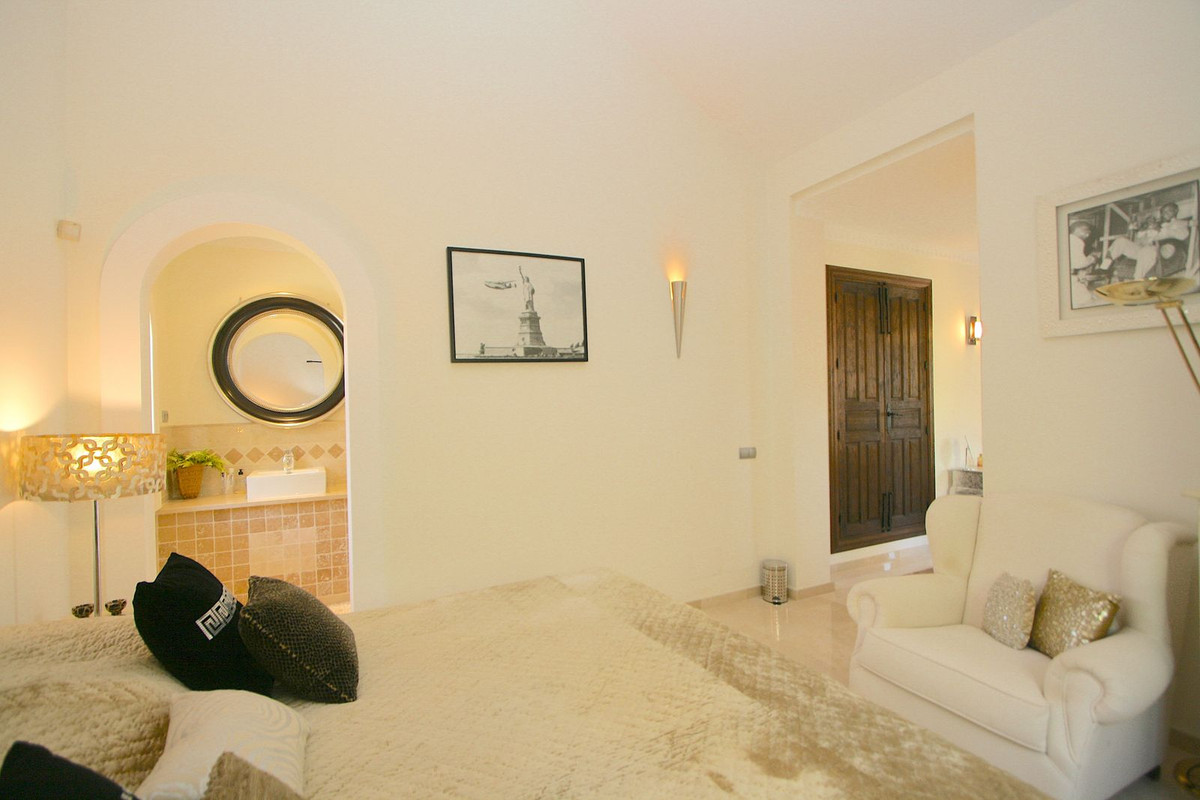 4 Bed Townhouse for sale in Mijas Costa Del Sol, Málaga, Spain