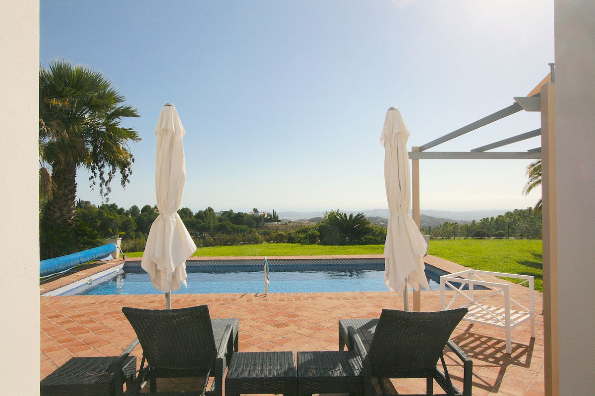 4 Bed Townhouse for sale in Mijas Costa Del Sol, Málaga, Spain