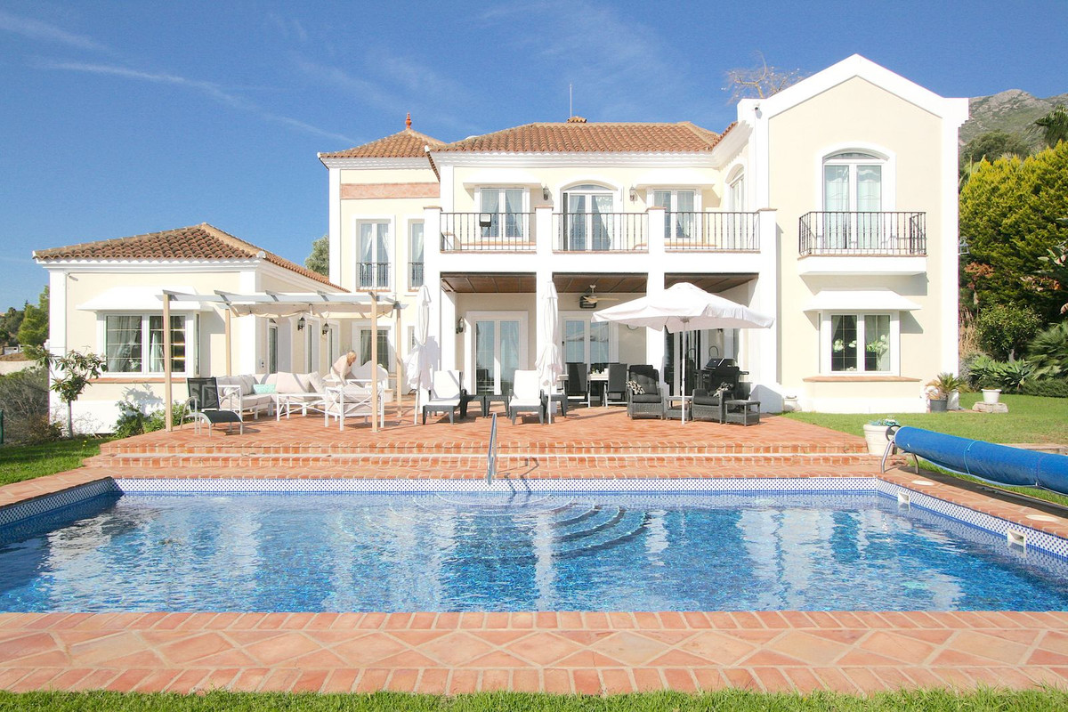 4 Bed Townhouse for sale in Mijas Costa Del Sol, Málaga, Spain