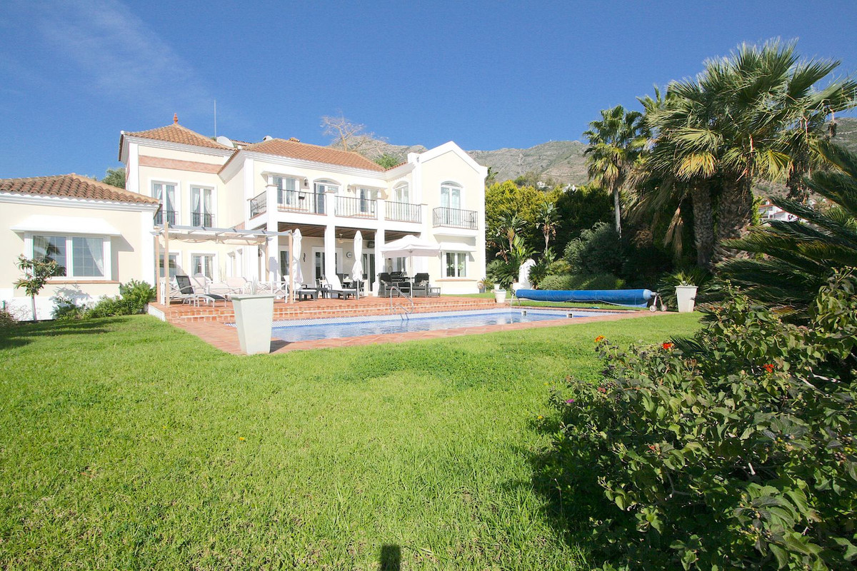 4 Bed Townhouse for sale in Mijas Costa Del Sol, Málaga, Spain