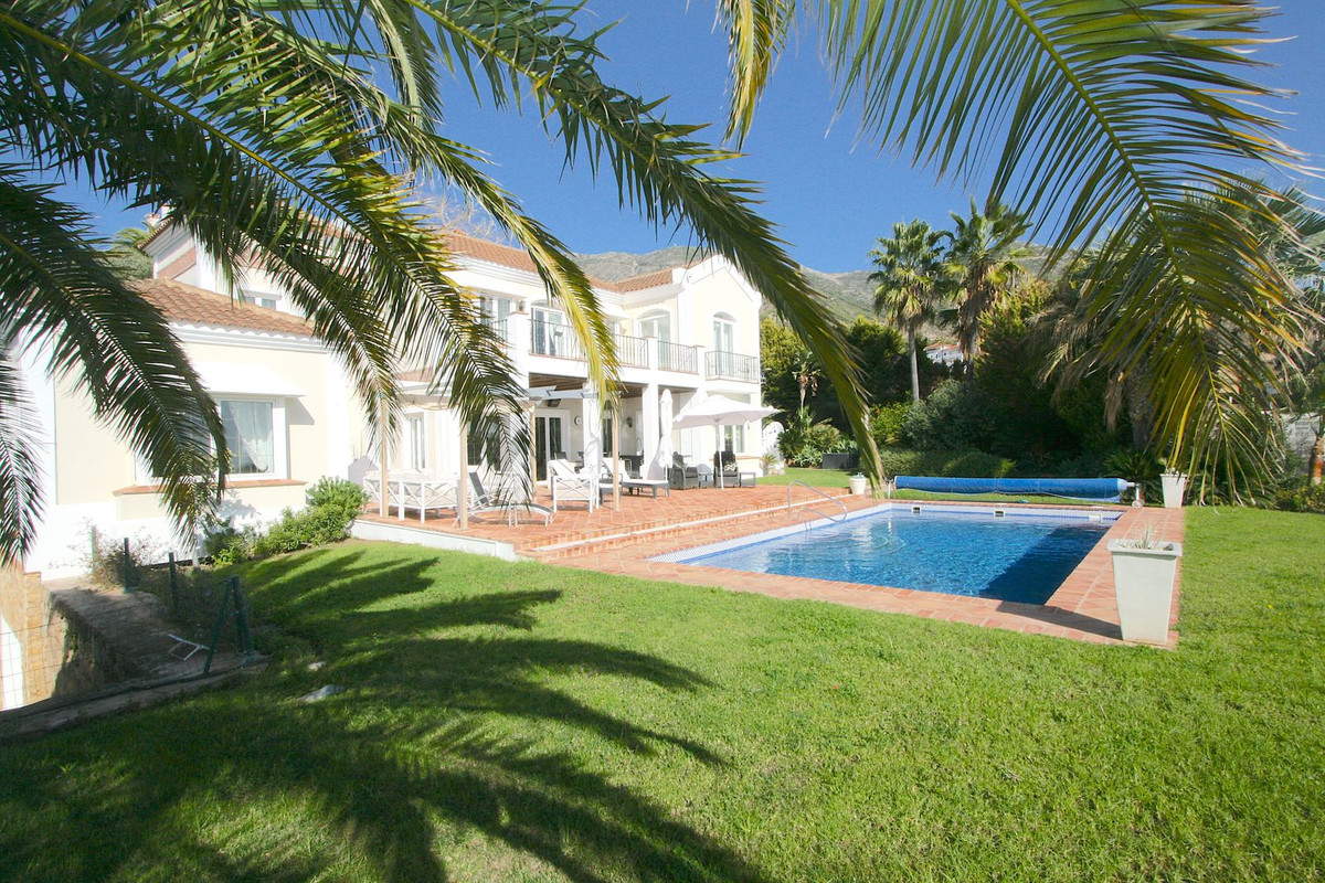 4 Bed Townhouse for sale in Mijas Costa Del Sol, Málaga, Spain
