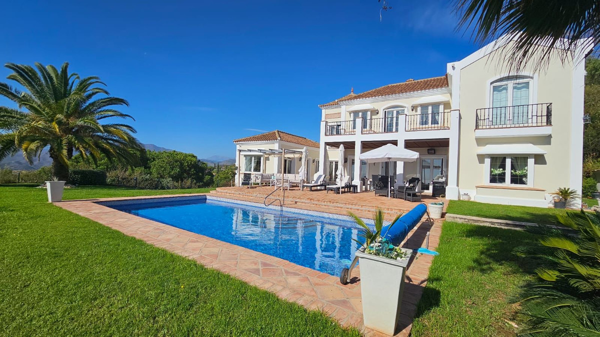 4 Bed Townhouse for sale in Mijas Costa Del Sol, Málaga, Spain