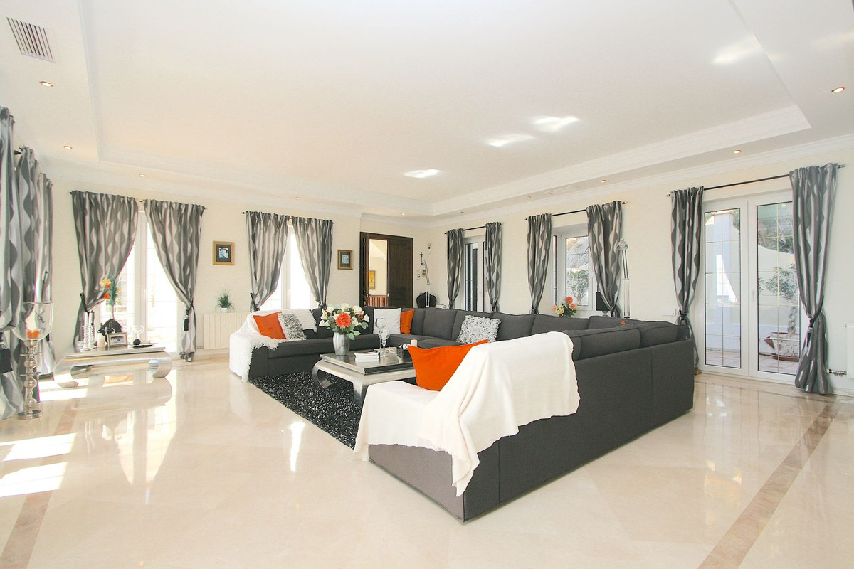 4 Bed Townhouse for sale in Mijas Costa Del Sol, Málaga, Spain