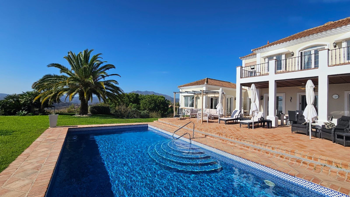 4 Bed Townhouse for sale in Mijas Costa Del Sol, Málaga, Spain