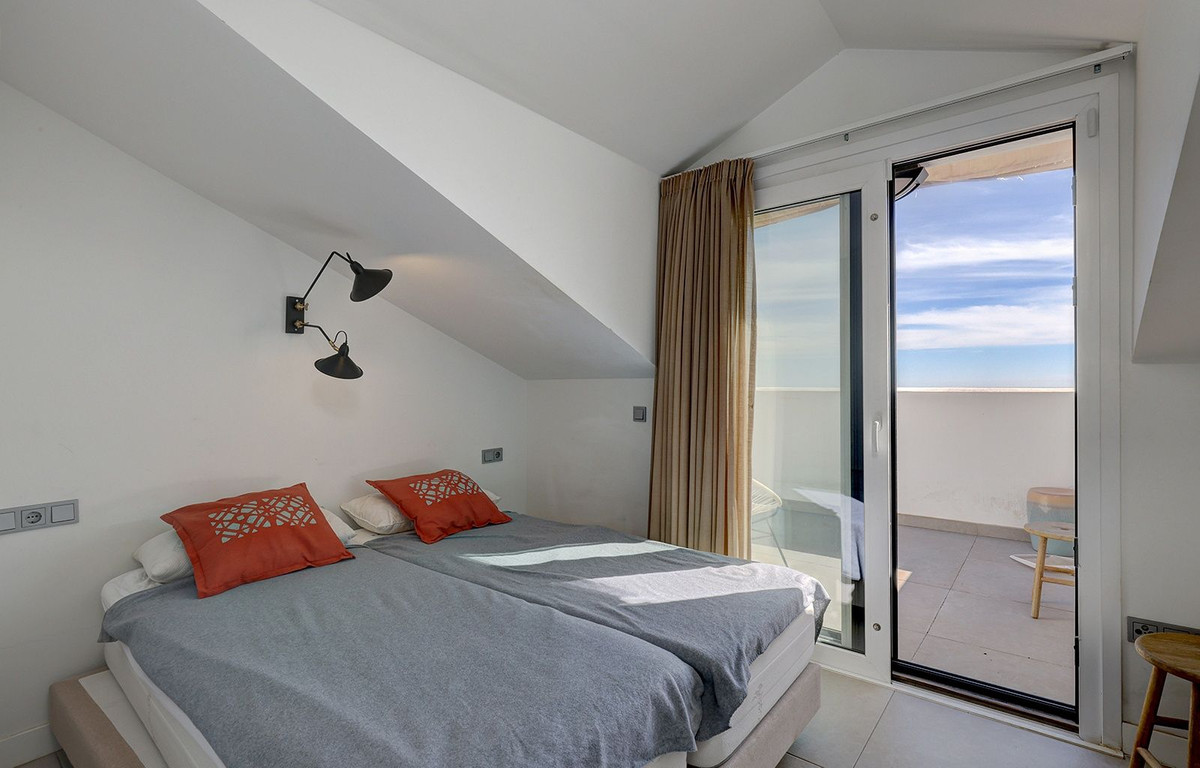 3 Bed Apartment for sale in Benalmadena Costa Del Sol, Málaga, Spain