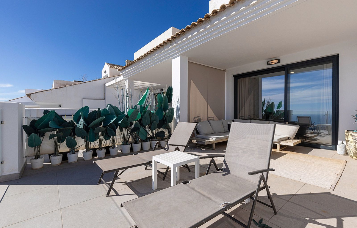3 Bed Apartment for sale in Benalmadena Costa Del Sol, Málaga, Spain