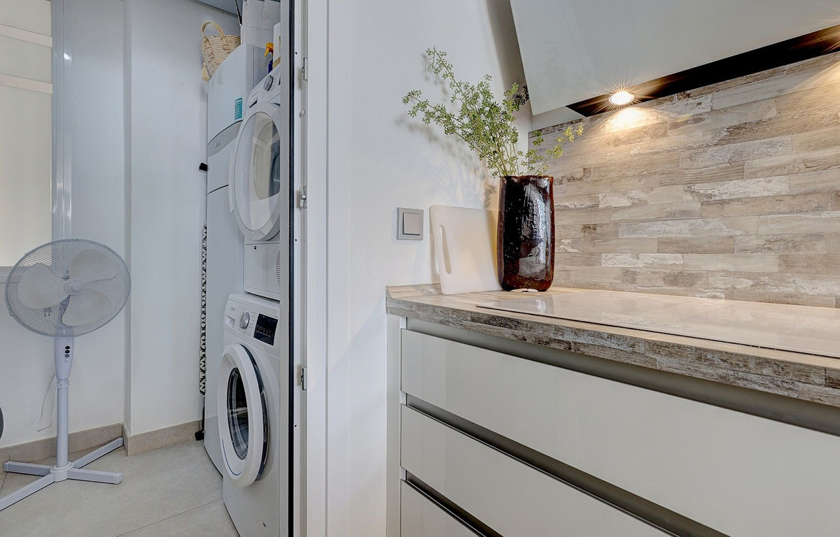 3 Bed Apartment for sale in Benalmadena Costa Del Sol, Málaga, Spain
