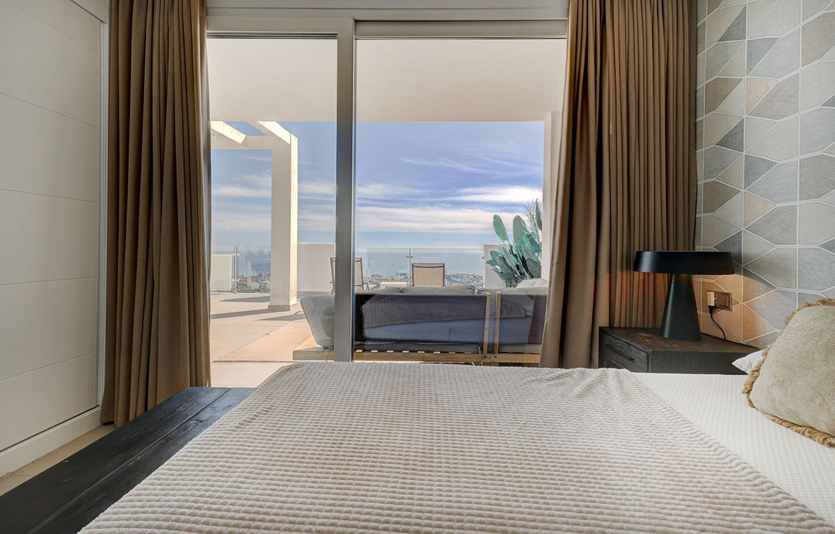 3 Bed Apartment for sale in Benalmadena Costa Del Sol, Málaga, Spain