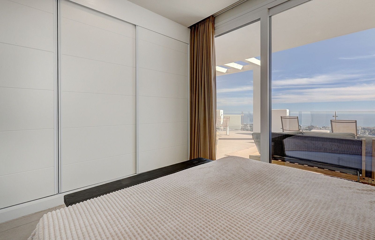 3 Bed Apartment for sale in Benalmadena Costa Del Sol, Málaga, Spain