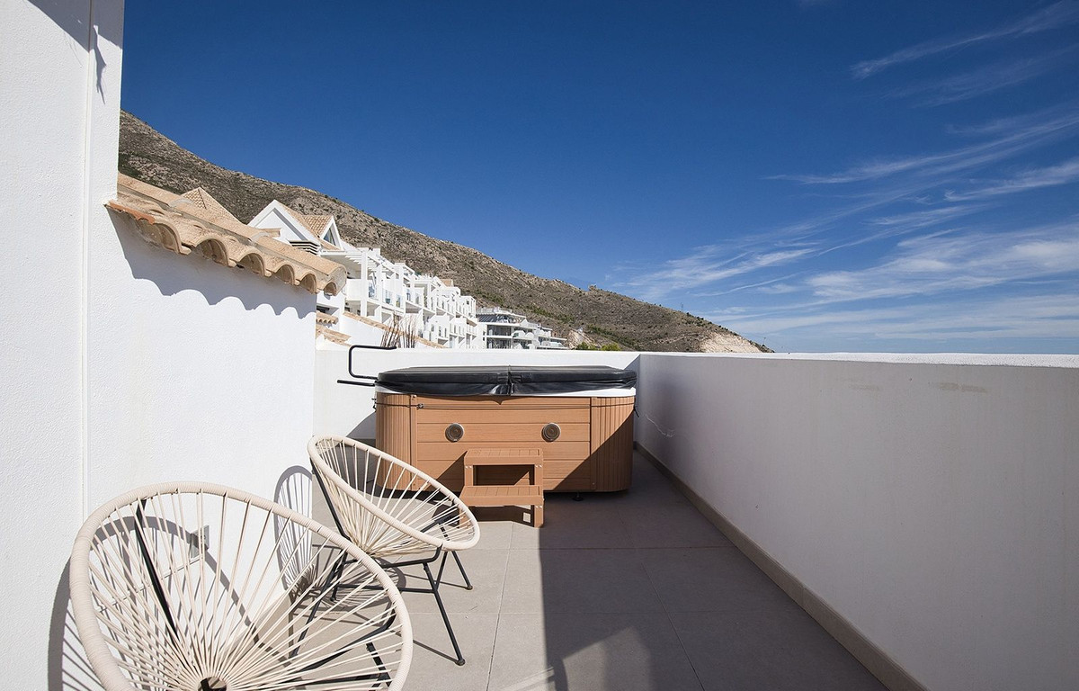3 Bed Apartment for sale in Benalmadena Costa Del Sol, Málaga, Spain