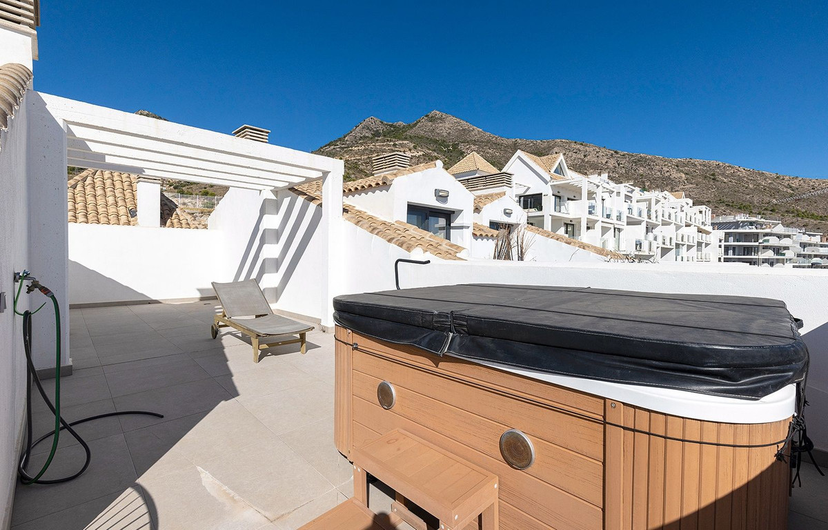 3 Bed Apartment for sale in Benalmadena Costa Del Sol, Málaga, Spain
