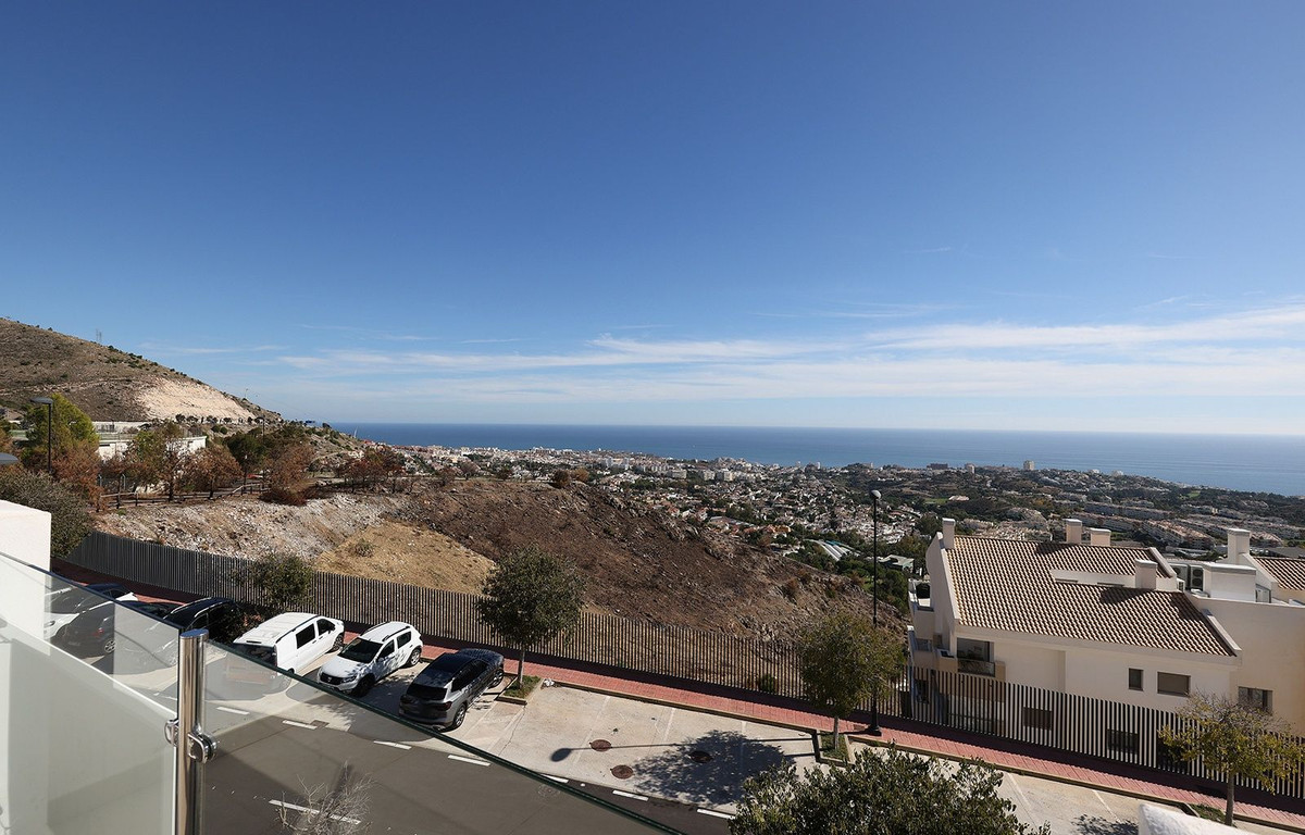 3 Bed Apartment for sale in Benalmadena Costa Del Sol, Málaga, Spain