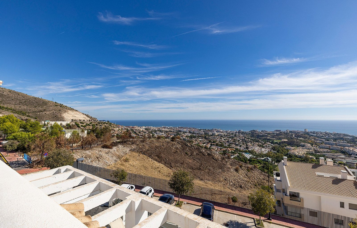 3 Bed Apartment for sale in Benalmadena Costa Del Sol, Málaga, Spain
