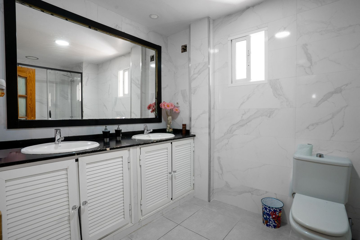 3 Bed Apartment for sale in Mijas Costa Del Sol, Málaga, Spain