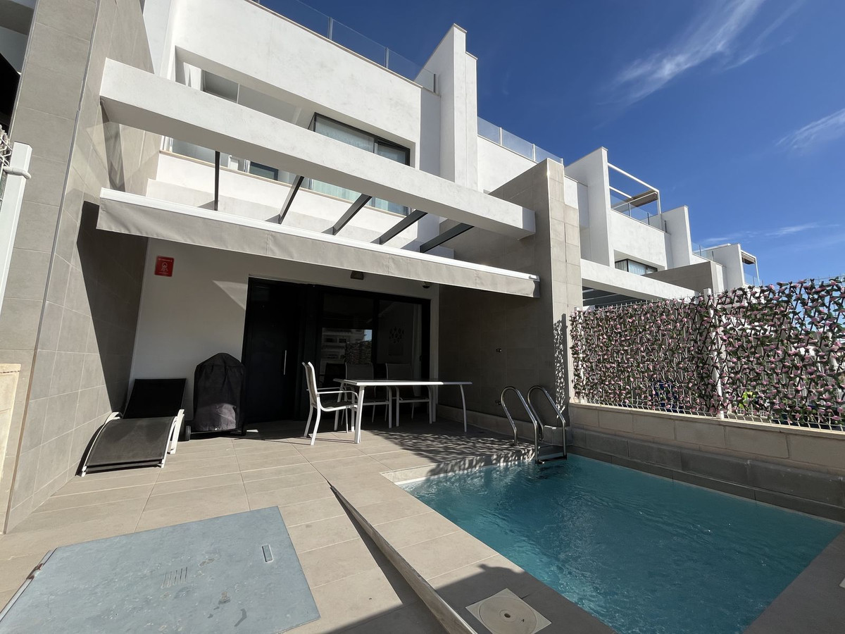 Se vende Adosada de 3 dormitorios en Costa Blanca, Alicante, España