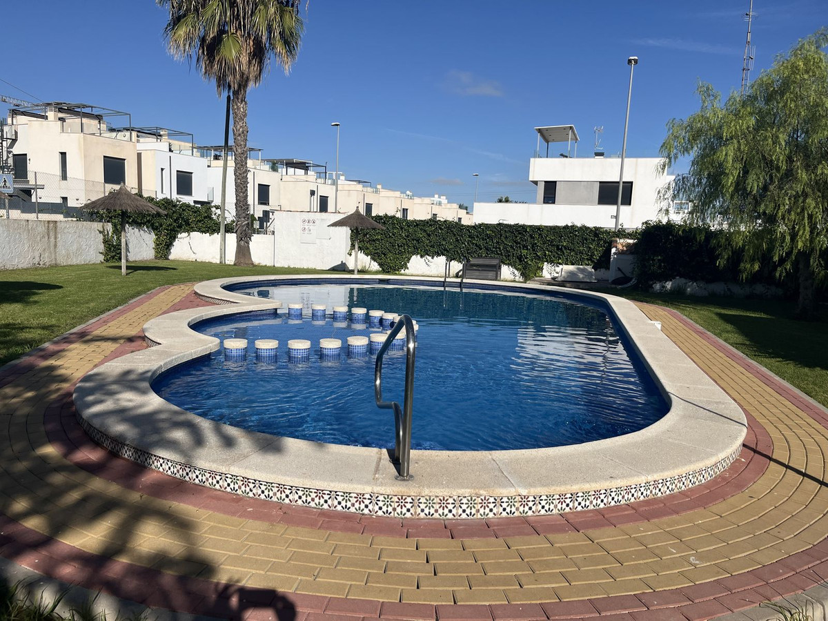Se vende Adosada de 3 dormitorios en Costa Blanca, Alicante, España