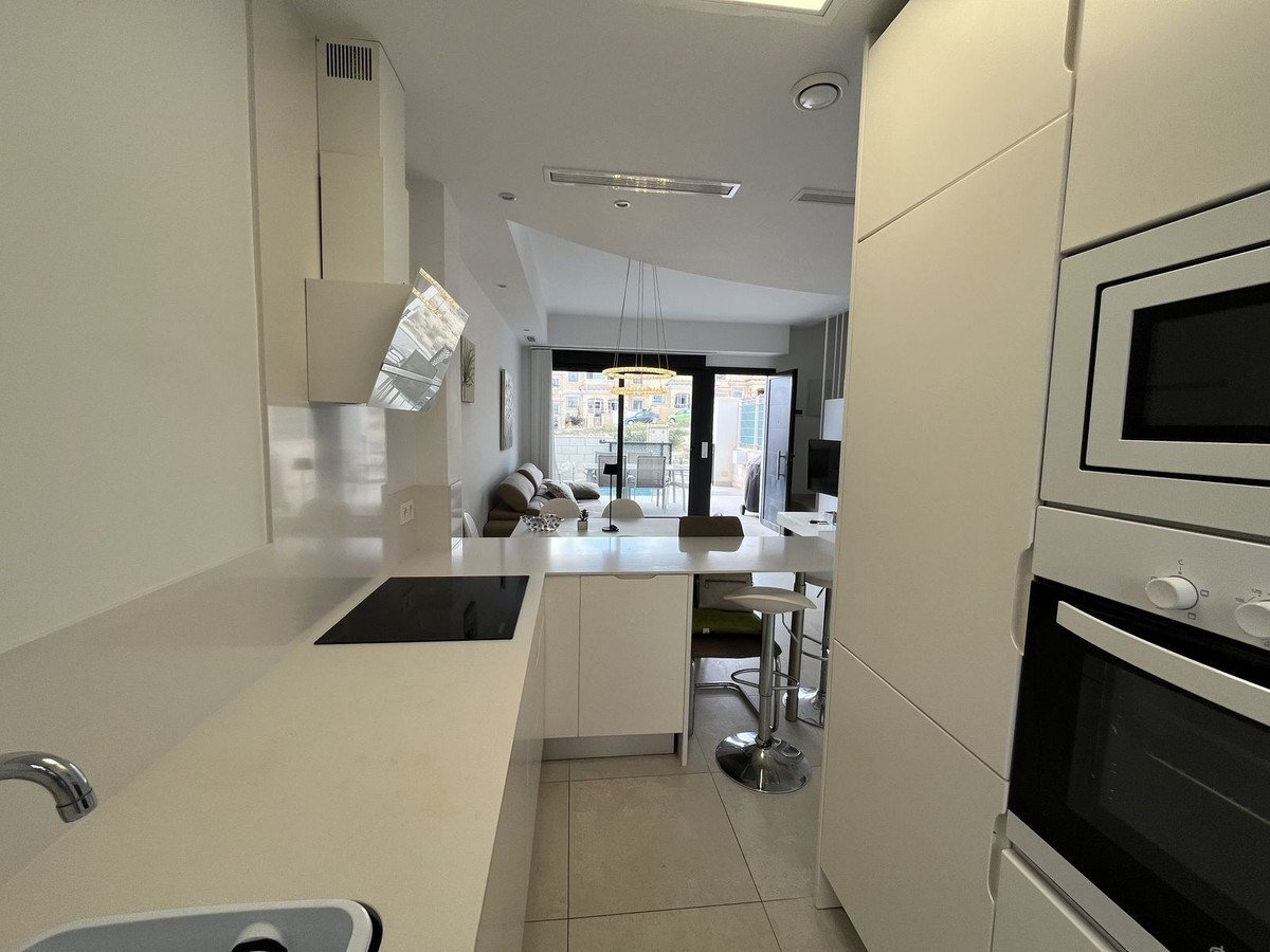Se vende Adosada de 3 dormitorios en Costa Blanca, Alicante, España