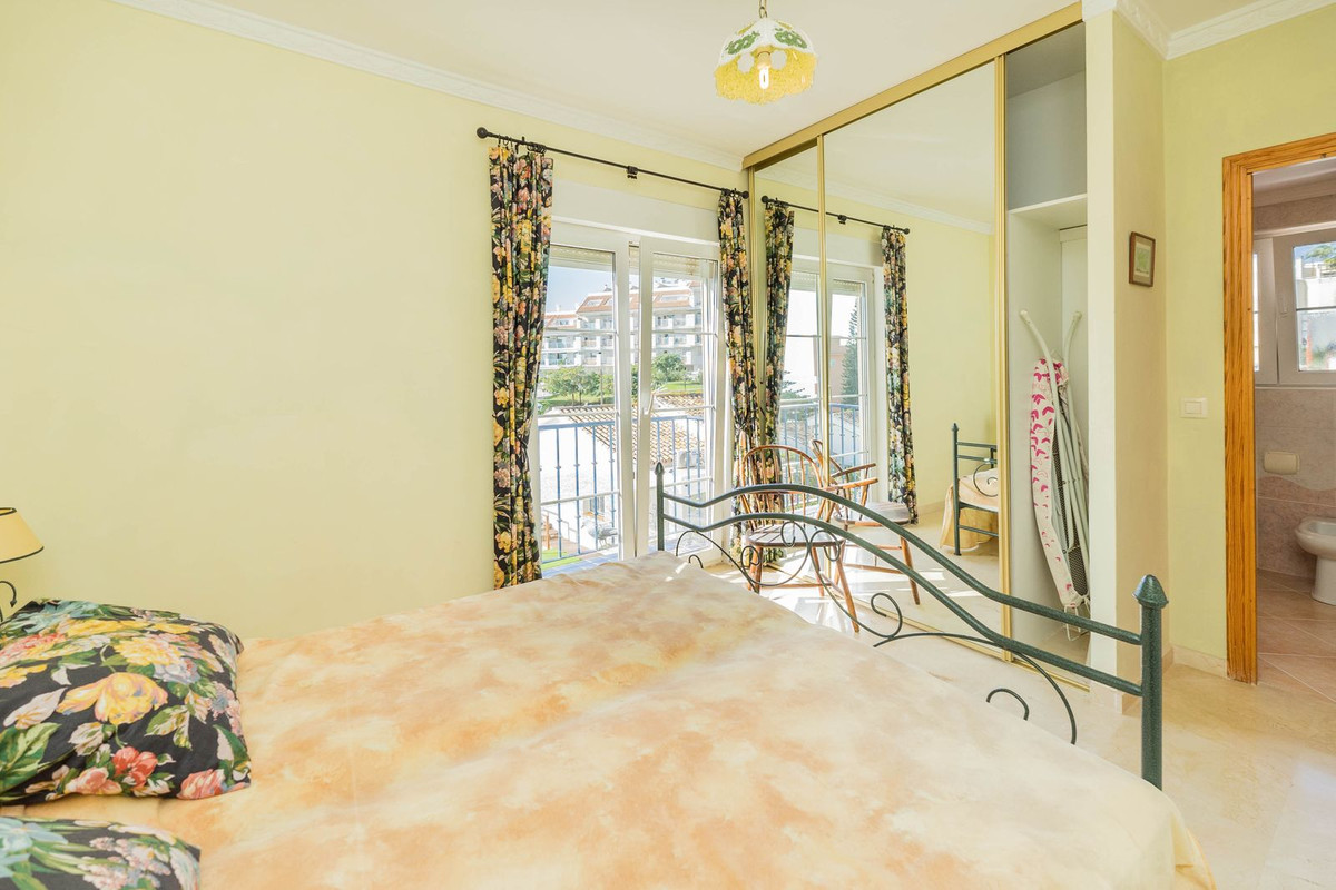 3 Bed Townhouse for sale in Fuengirola Costa Del Sol, Málaga, Spain