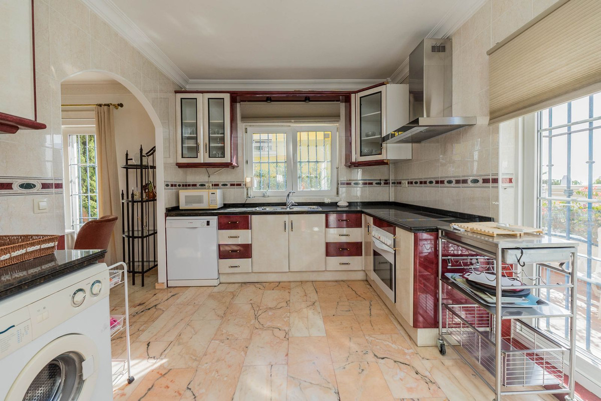 3 Bed Townhouse for sale in Fuengirola Costa Del Sol, Málaga, Spain