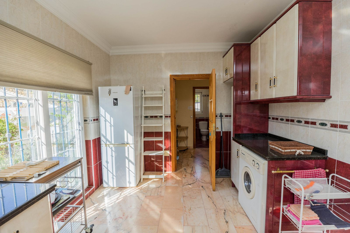 3 Bed Townhouse for sale in Fuengirola Costa Del Sol, Málaga, Spain