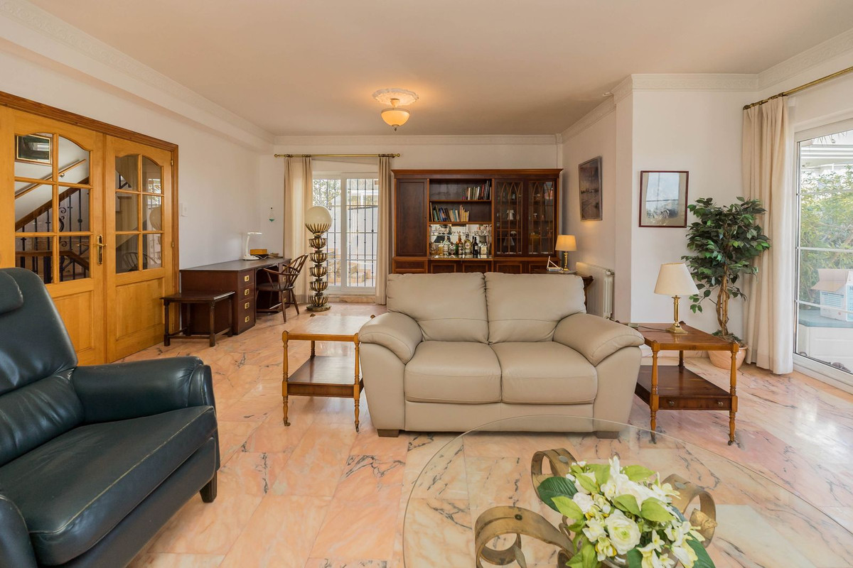 3 Bed Townhouse for sale in Fuengirola Costa Del Sol, Málaga, Spain