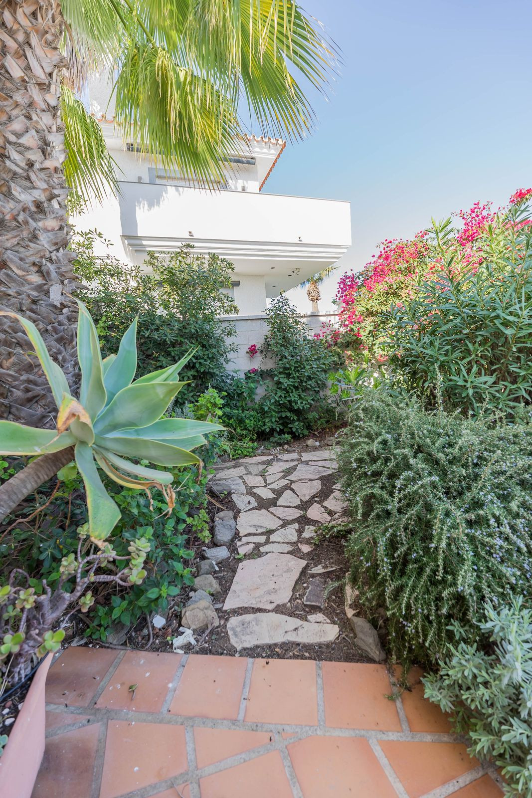 3 Bed Townhouse for sale in Fuengirola Costa Del Sol, Málaga, Spain