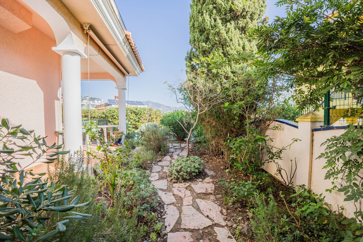 3 Bed Townhouse for sale in Fuengirola Costa Del Sol, Málaga, Spain