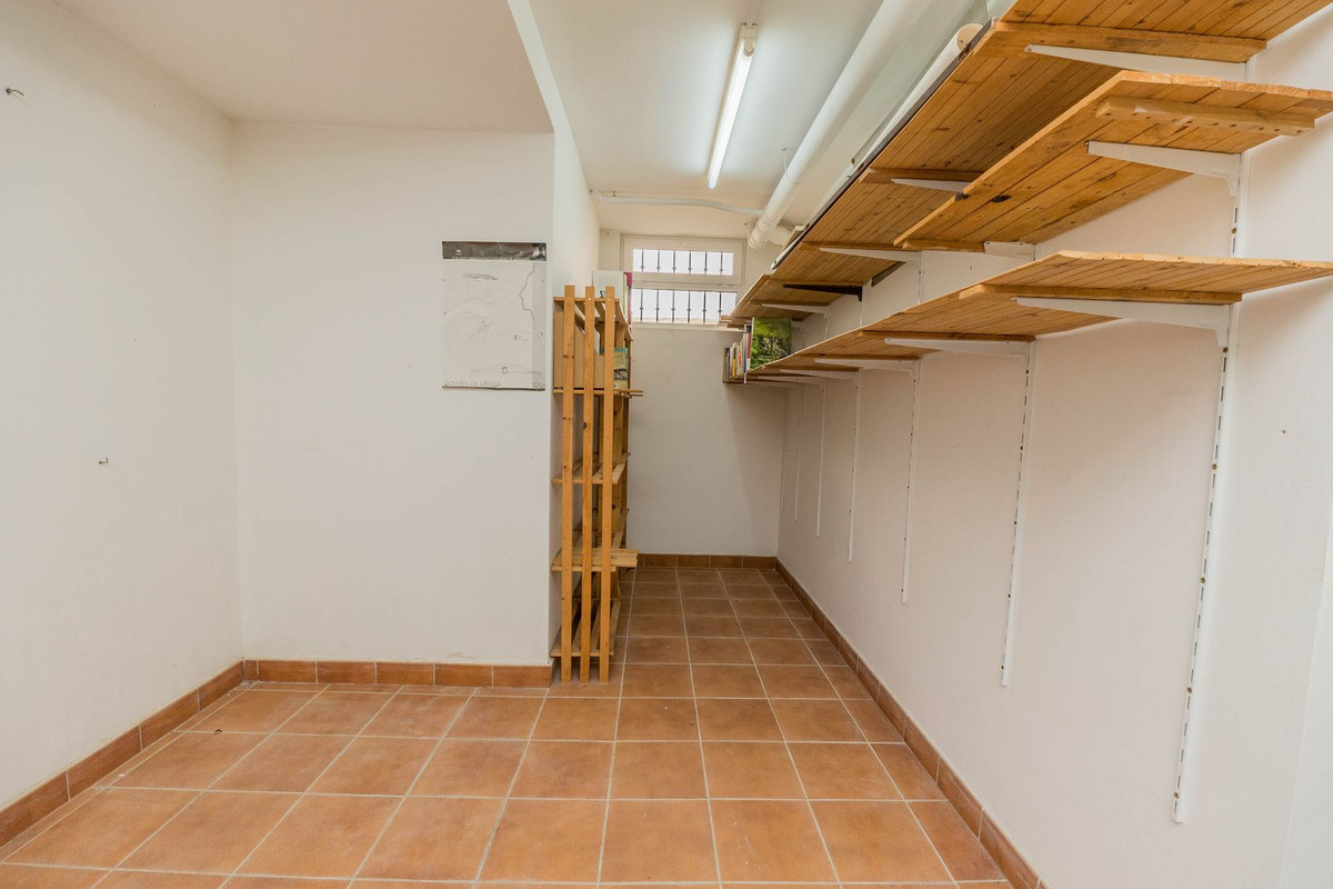 3 Bed Townhouse for sale in Fuengirola Costa Del Sol, Málaga, Spain