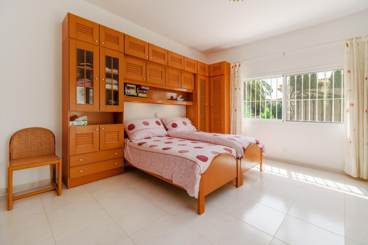 5 Bed Townhouse for sale in Estepona Costa Del Sol, Málaga, Spain