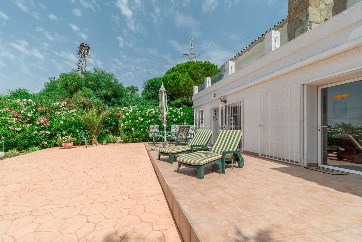 5 Bed Townhouse for sale in Estepona Costa Del Sol, Málaga, Spain