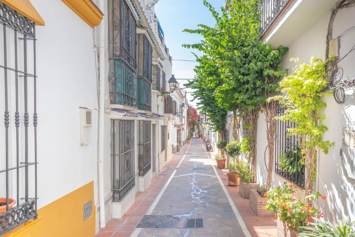 3 Bed Townhouse for sale in Marbella Costa Del Sol, Málaga, Spain