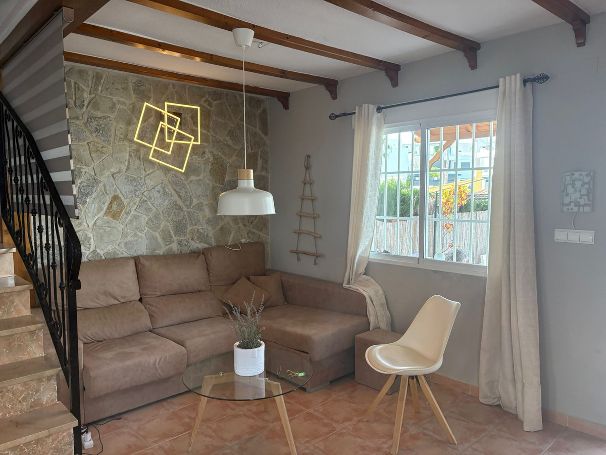 3 Bed Townhouse for sale in Algorfa Costa Blanca, Alicante, Spain