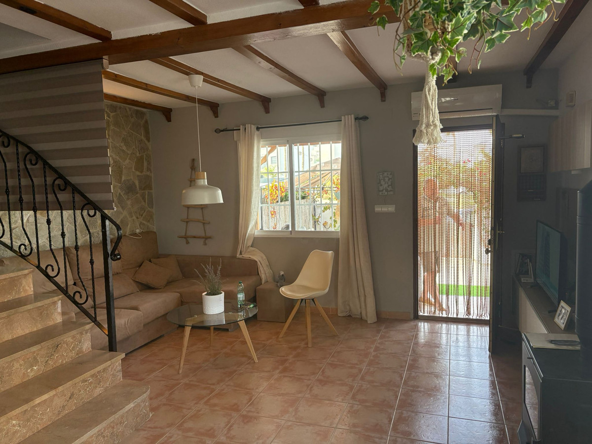 3 Bed Townhouse for sale in Algorfa Costa Blanca, Alicante, Spain