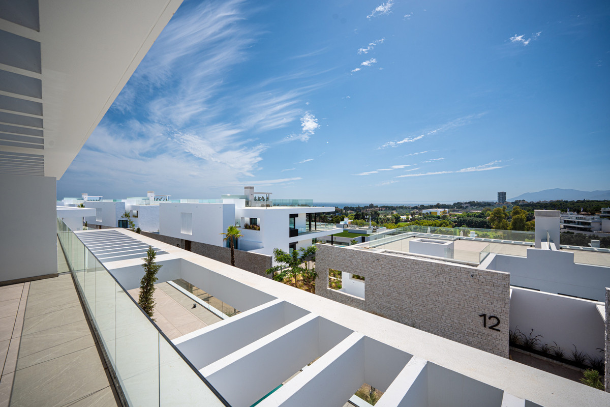 2 Bed Apartment for sale in Marbella Costa Del Sol, Málaga, Spain