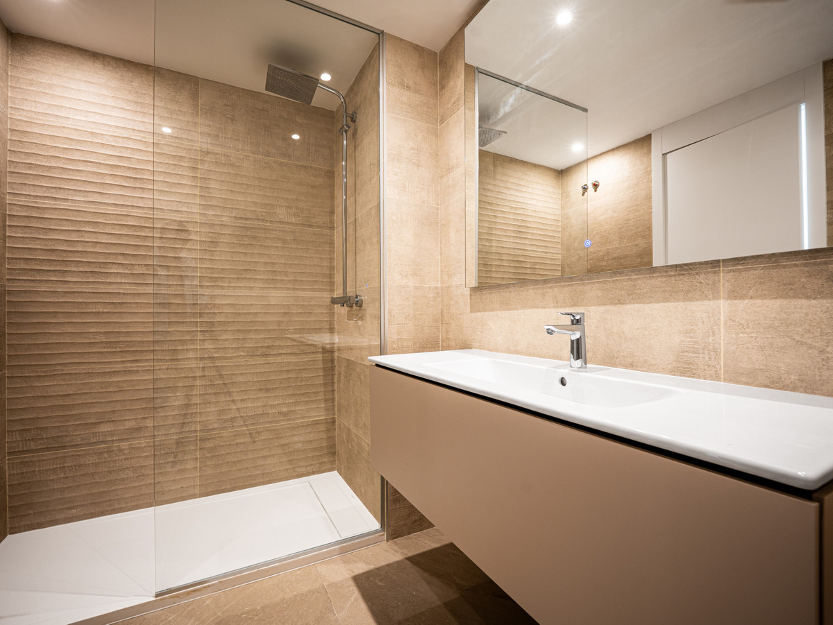 2 Bed Apartment for sale in Marbella Costa Del Sol, Málaga, Spain