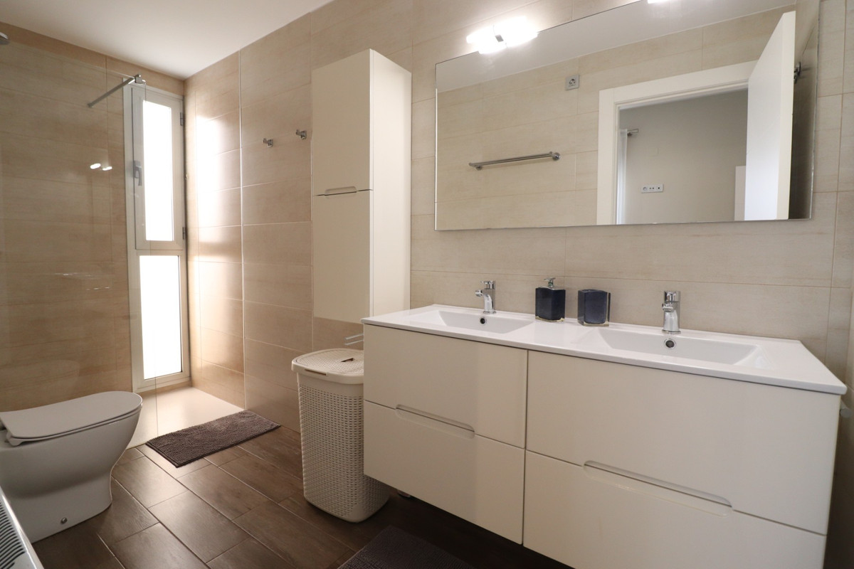 3 Bed Townhouse for sale in Daya Vieja Costa Blanca, Alicante, Spain