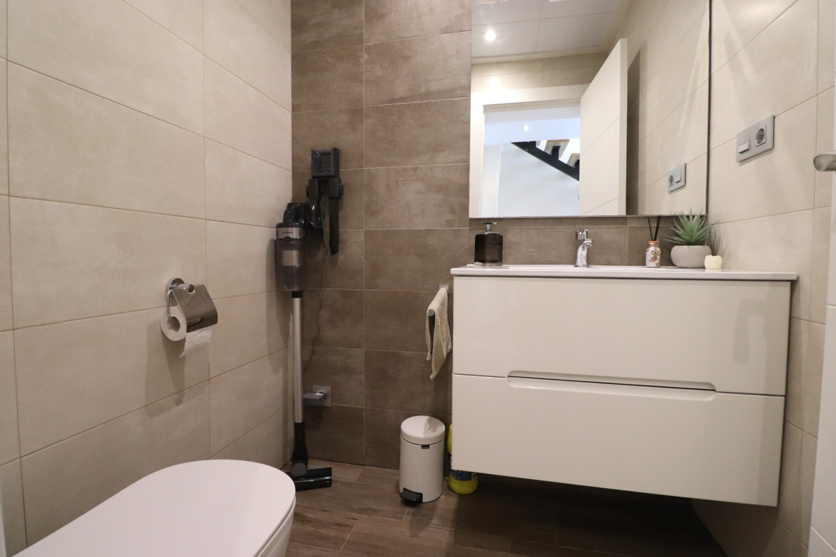 3 Bed Townhouse for sale in Daya Vieja Costa Blanca, Alicante, Spain