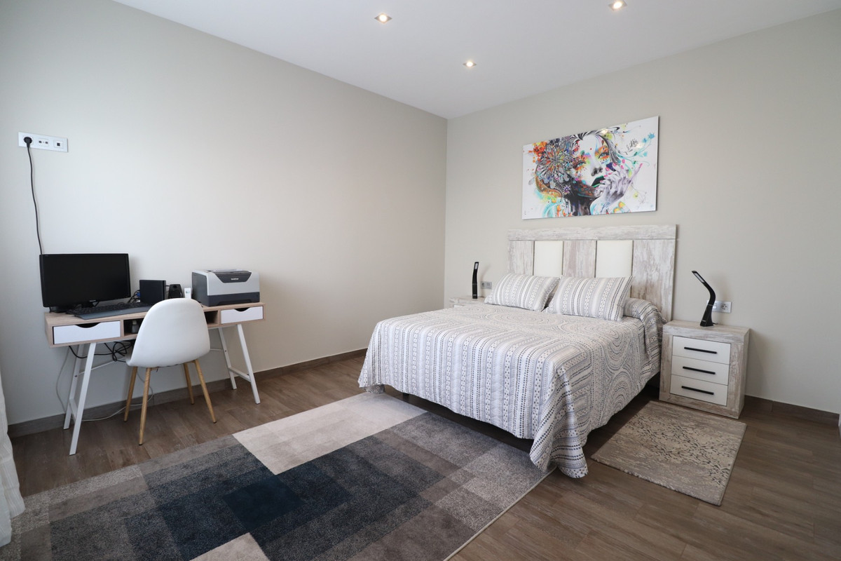 3 Bed Townhouse for sale in Daya Vieja Costa Blanca, Alicante, Spain