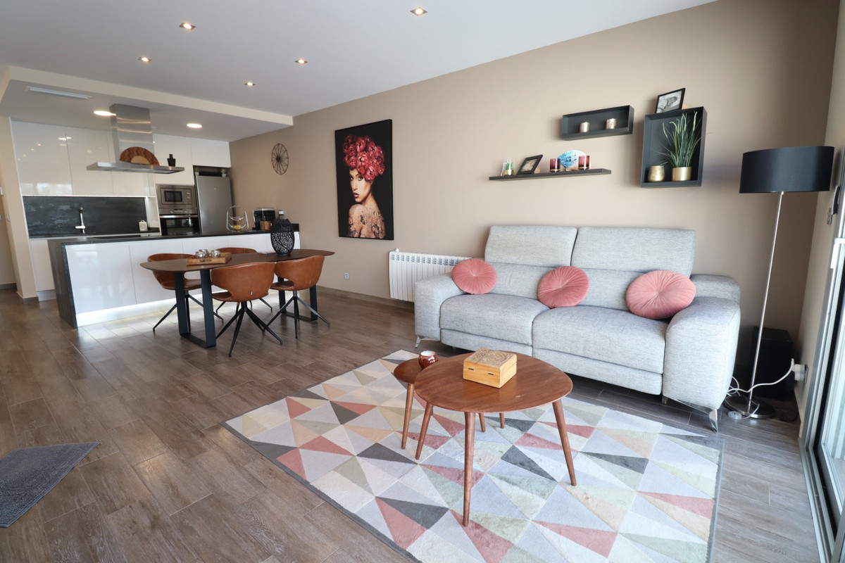 3 Bed Townhouse for sale in Daya Vieja Costa Blanca, Alicante, Spain